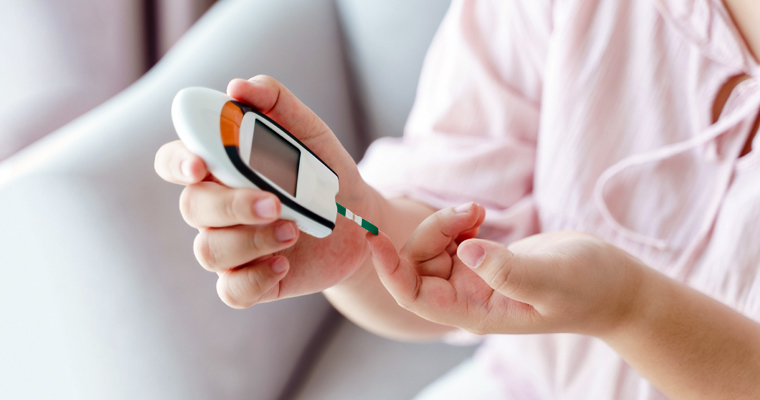 Makanan sehat dan gaya hidup aktif untuk tubuh seimbang